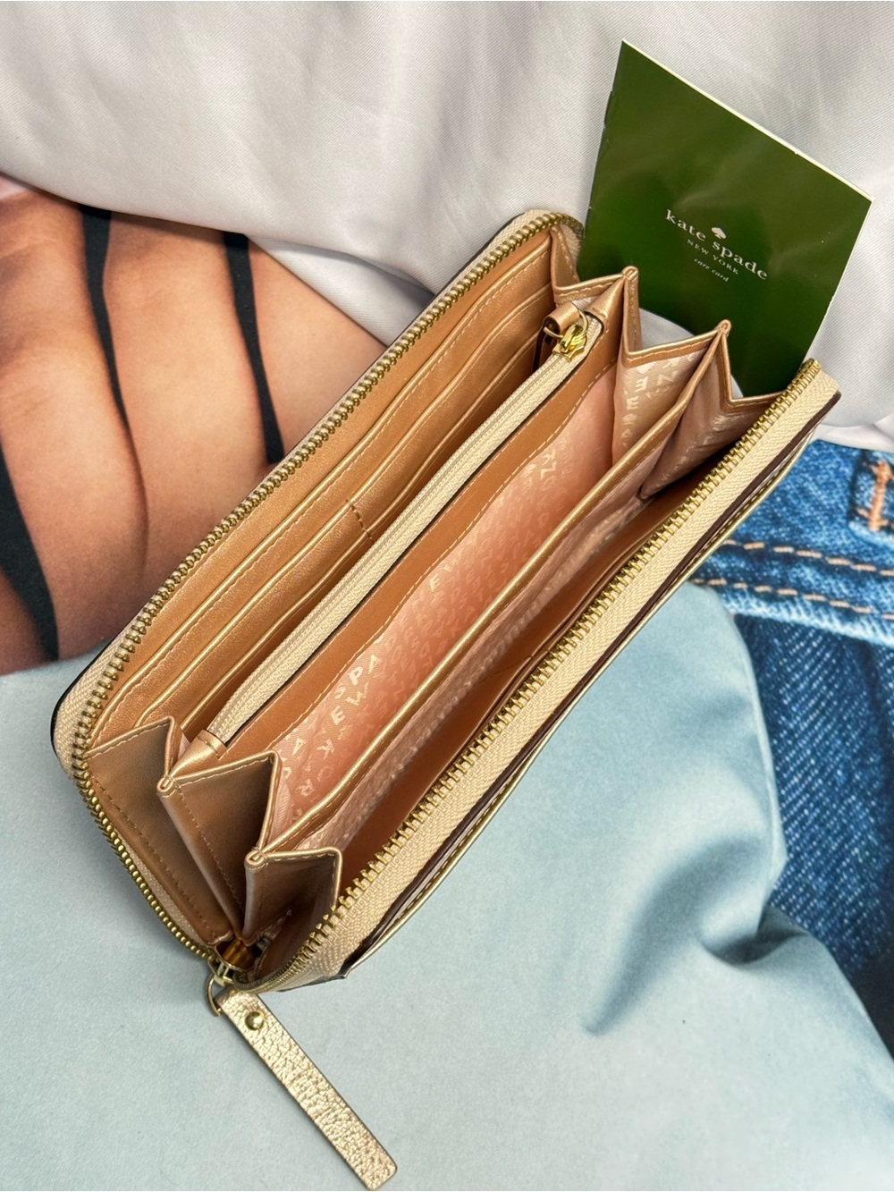 (new+tag) kate spade large metallic gold leather wallet zip-around - Picture 2 of 7